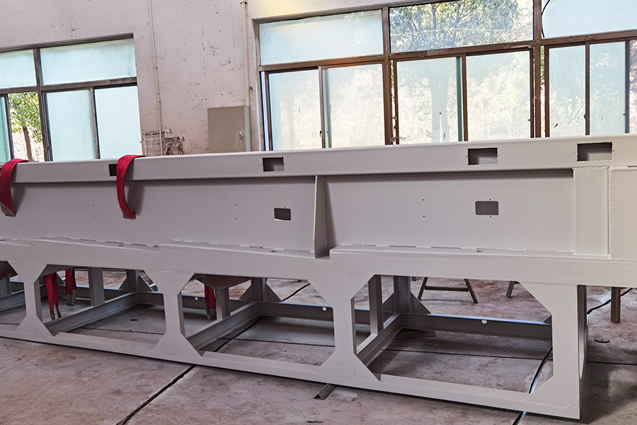 カスタム鋼構造物 カスタム鋼構造物