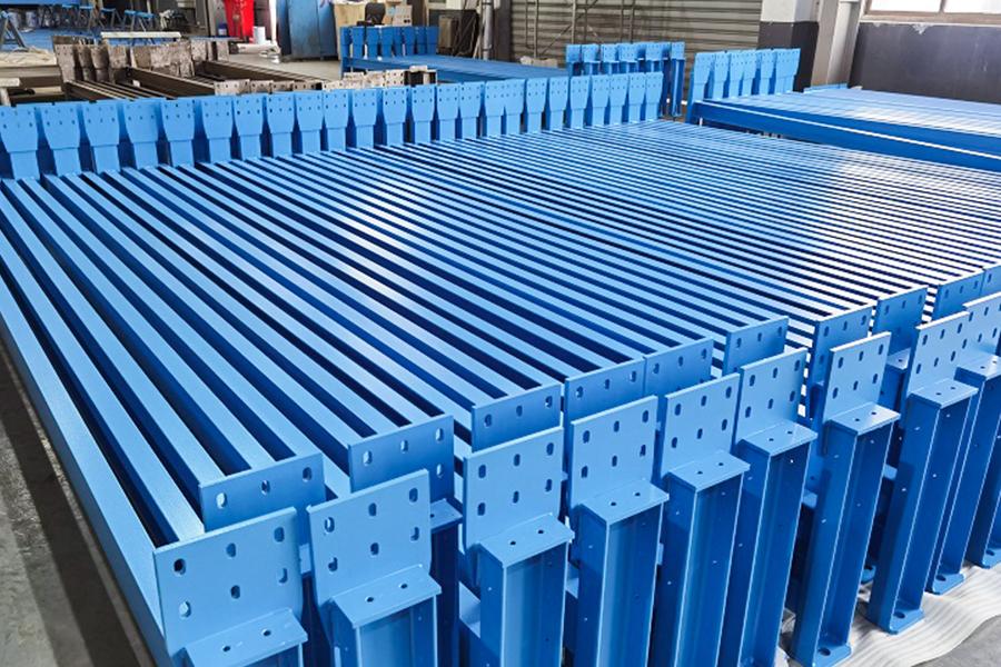 カスタム鋼構造物 カスタム鋼構造物