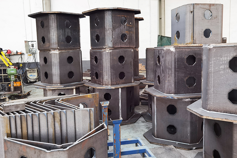 カスタム鋼構造物 カスタム鋼構造物