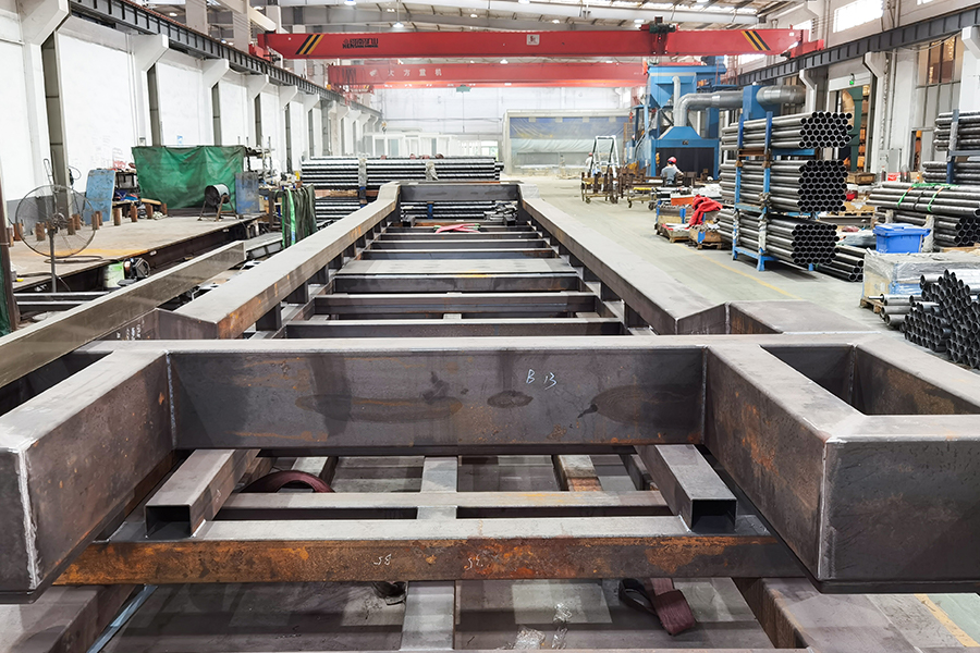 カスタム鋼構造物 カスタム鋼構造物