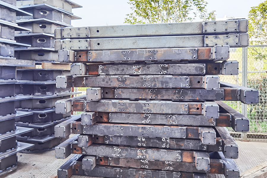 カスタム鋼構造物 カスタム鋼構造物