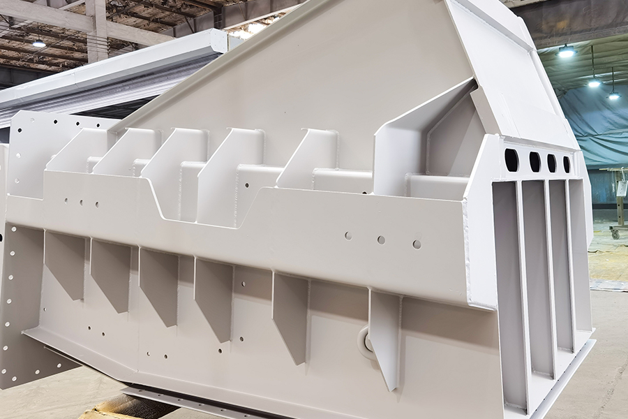 カスタム鋼構造物 カスタム鋼構造物